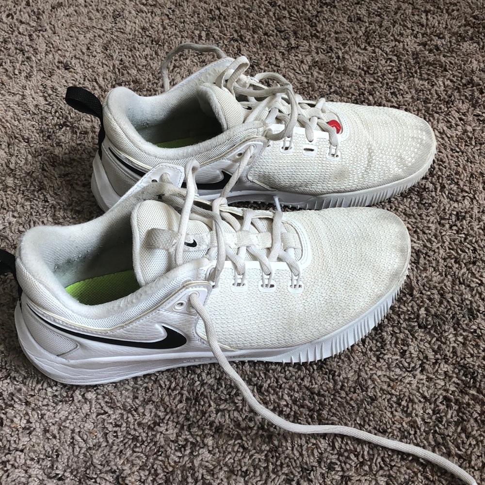 Women’s nike volleyball shoes